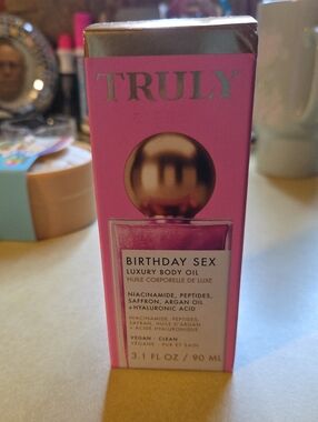 TRULY Pink & Gold Birthday Sex Luxury Body Oil
